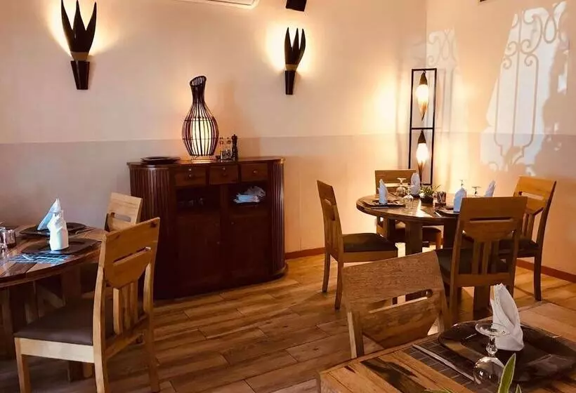 هتل Le Lodge Des Almadies