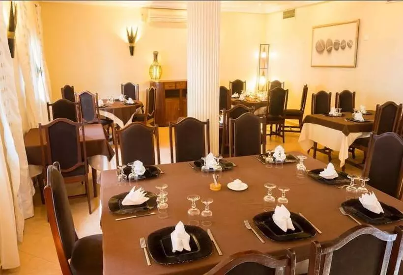 هتل Le Lodge Des Almadies