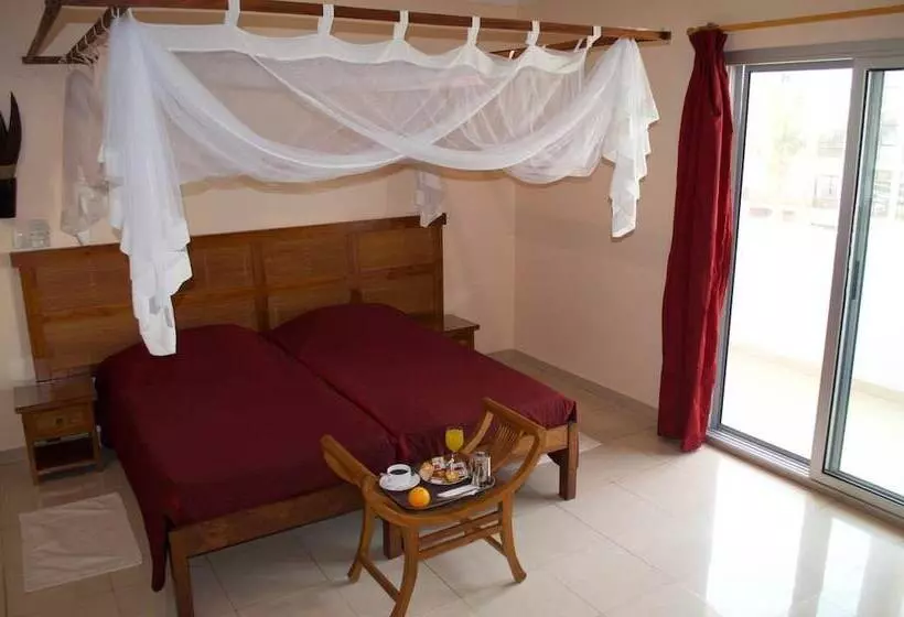 هتل Le Lodge Des Almadies