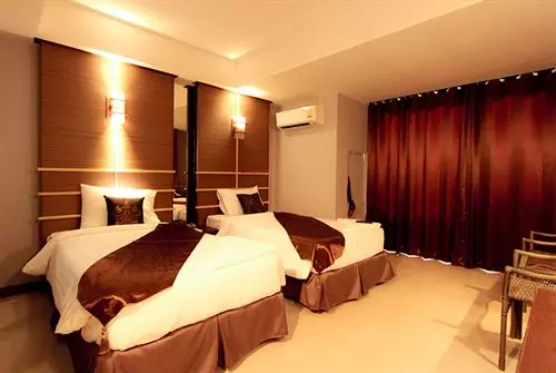 هتل Paragon Place