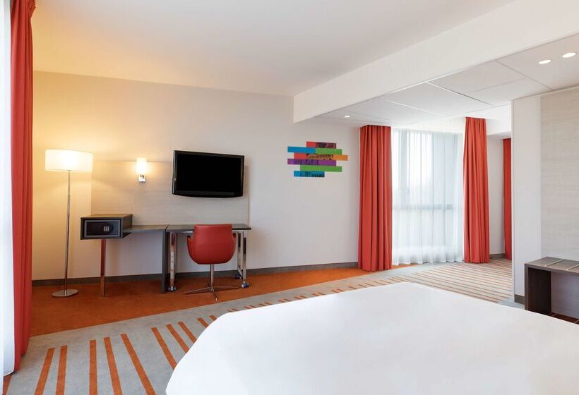 هتل Park Inn By Radisson Lille Grand Stade