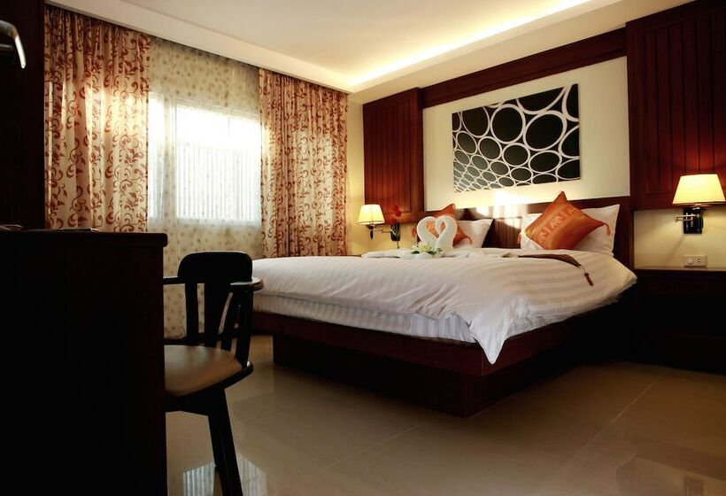 בית מלון כפרי Patong Terrace