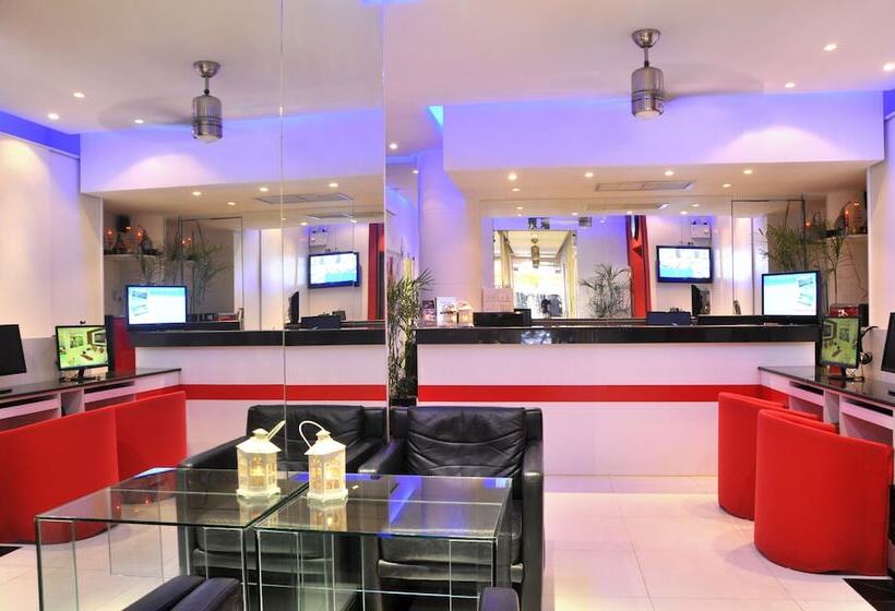 בית מלון כפרי Patong Terrace