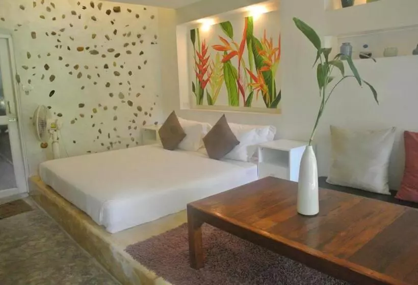 호텔 Rain Forest Resort