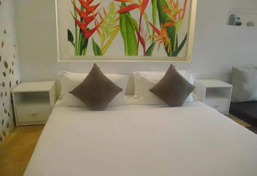 호텔 Rain Forest Resort