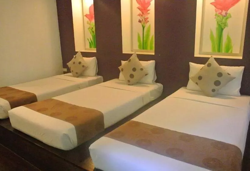 호텔 Rain Forest Resort