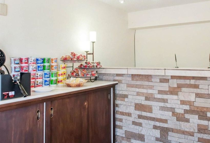 فندق Rodeway Inn Whites City