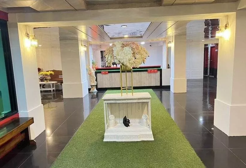 ホテル The Chilli By Golden Ray