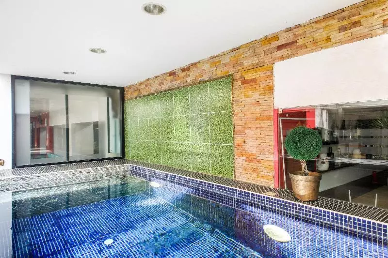 ホテル The Chilli By Golden Ray