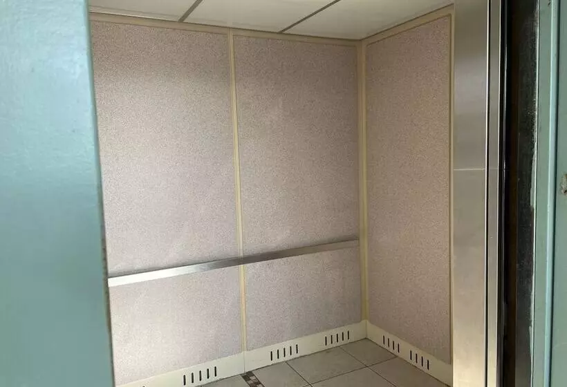 모텔 Sea Palace Inn