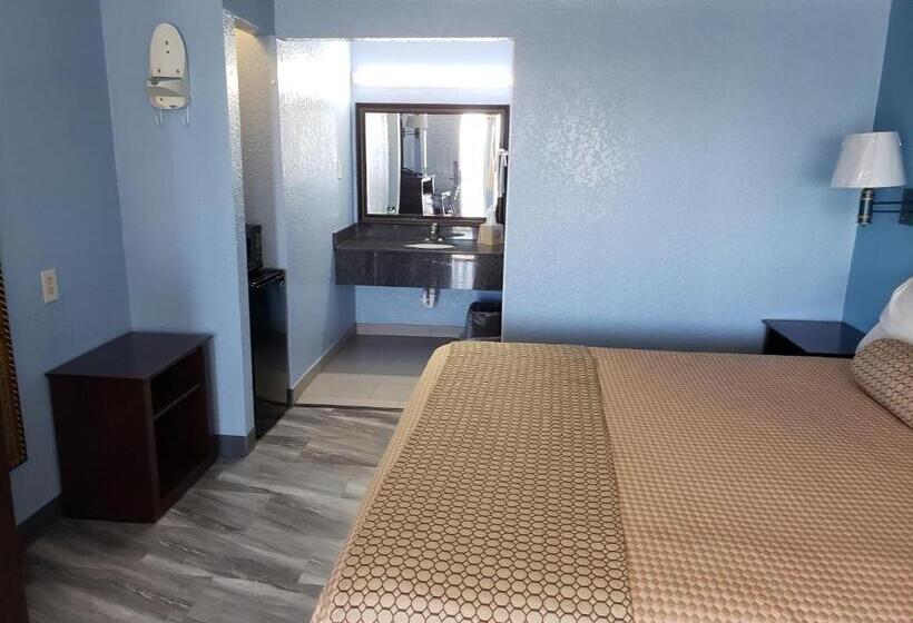 Regency Inn Motel By The Beach