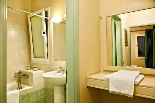 Sea Breeze Hotel Apartments