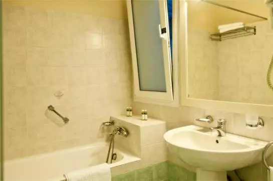 Sea Breeze Hotel Apartments