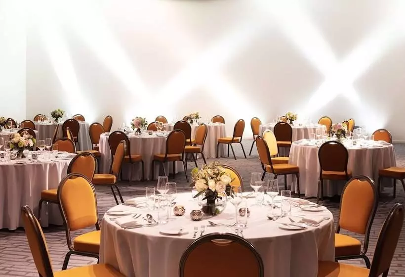 ホテル Anantara The Marker Dublin