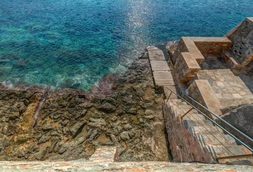 هتل Apollonion Palace