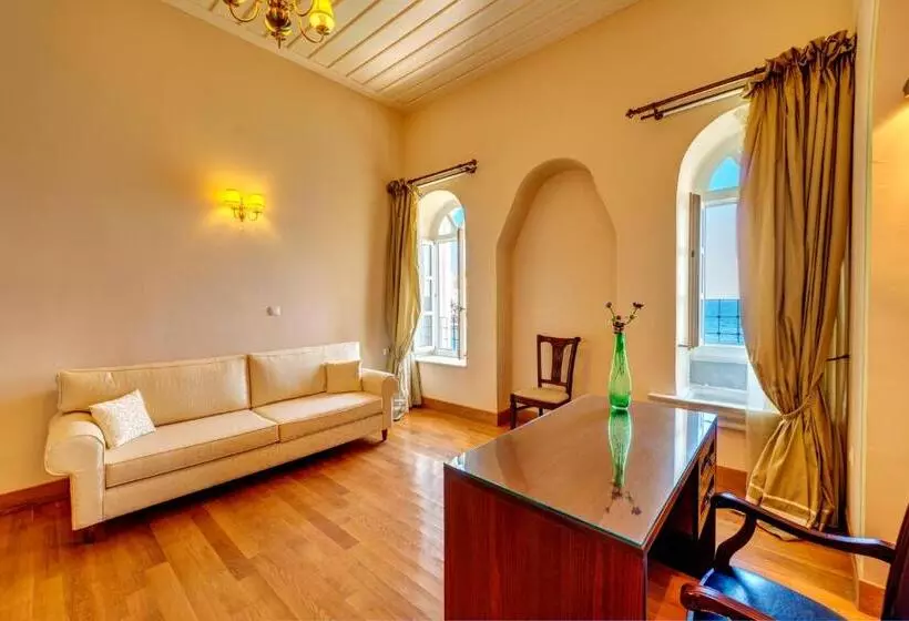 هتل Apollonion Palace