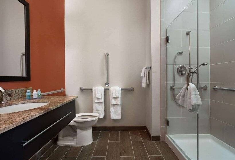 Отель Baymont By Wyndham Hobbs