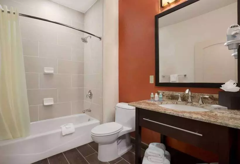 酒店 Baymont By Wyndham Hobbs