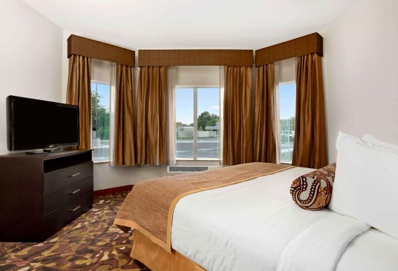 Отель Baymont By Wyndham Hobbs