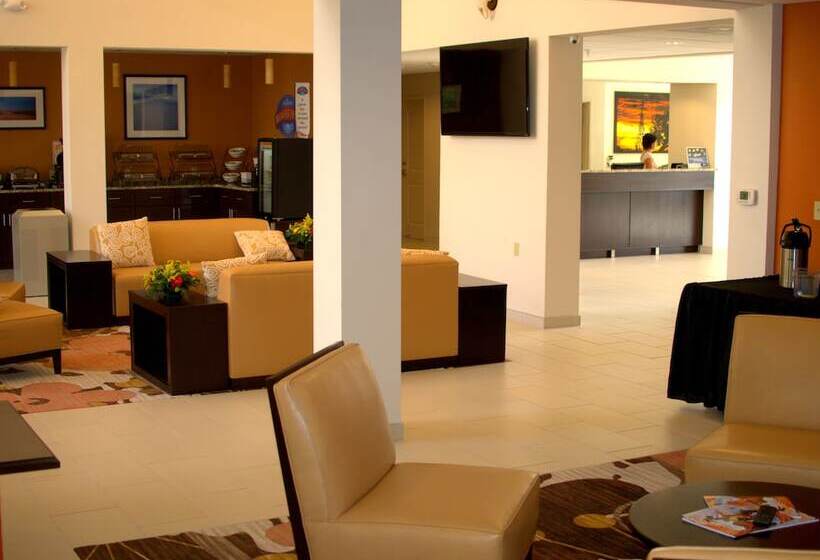 Отель Baymont By Wyndham Hobbs