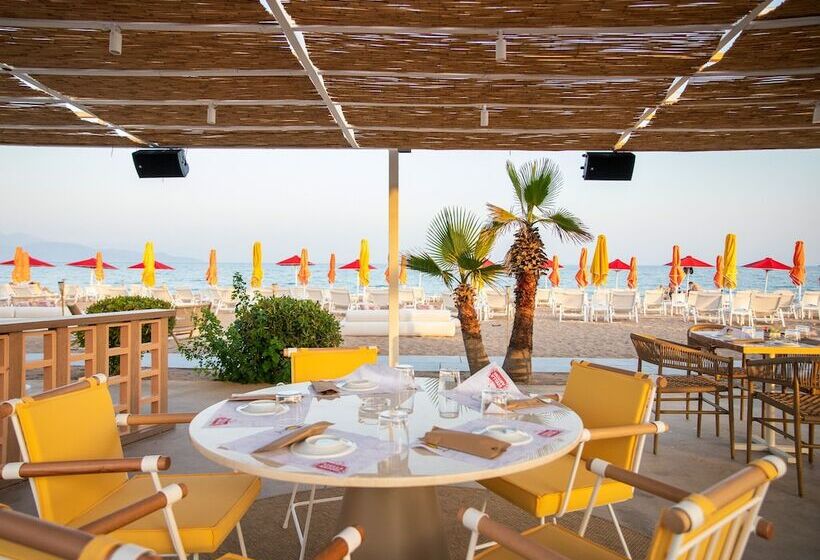 בית מלון כפרי Buka Sandy Beach