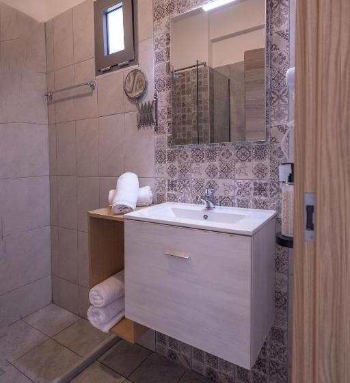 בית מלון כפרי Buka Sandy Beach