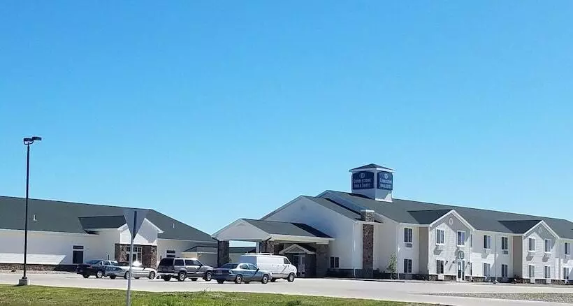 בית מלון כפרי Cobblestone Inn & Suites Bottineau