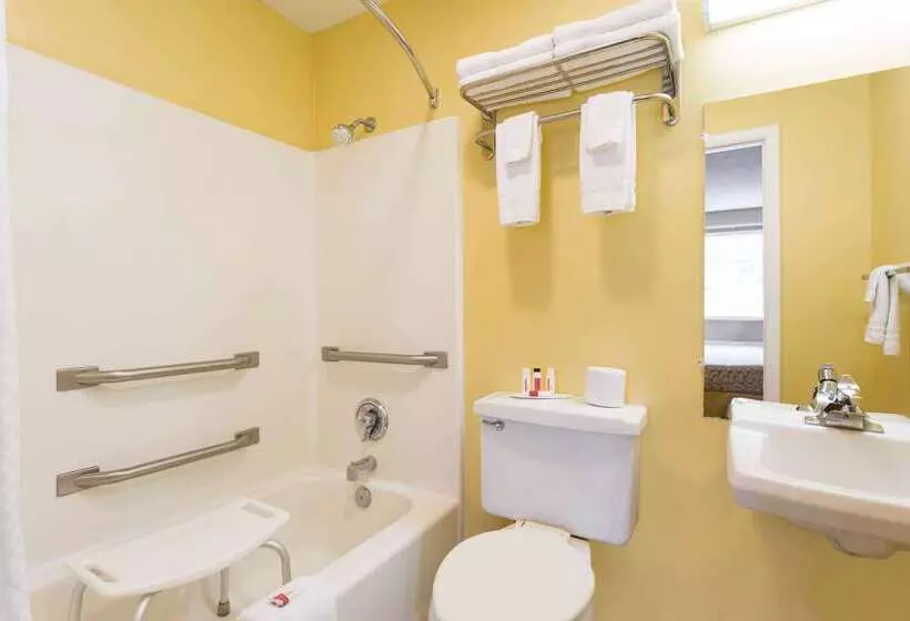 Hotelli Days Inn By Wyndham Chincoteague Island
