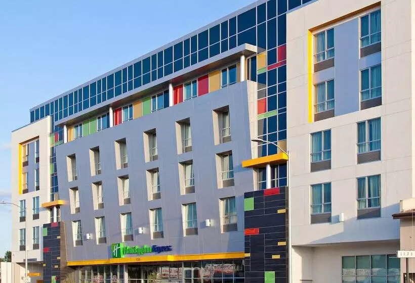 فندق Holiday Inn Express North Hollywood   Burbank Area, An Ihg