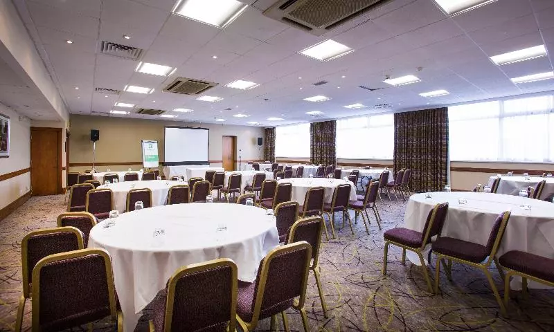 Hotel Holiday Inn Luton South  M1 Junction 9