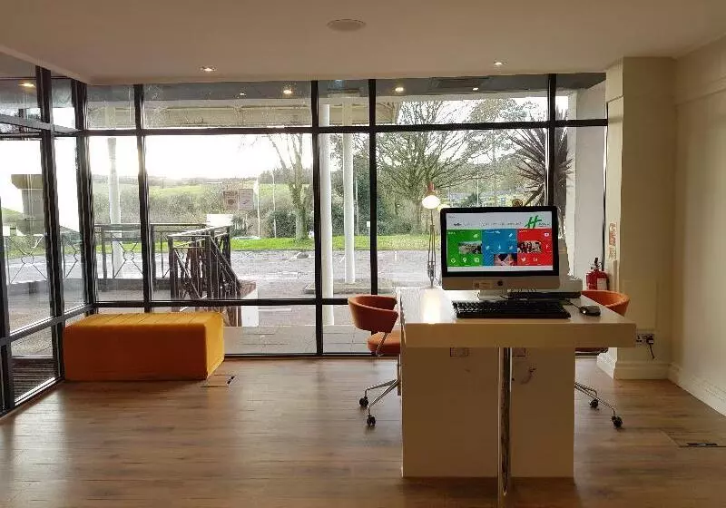 Hotel Holiday Inn Luton South  M1 Junction 9