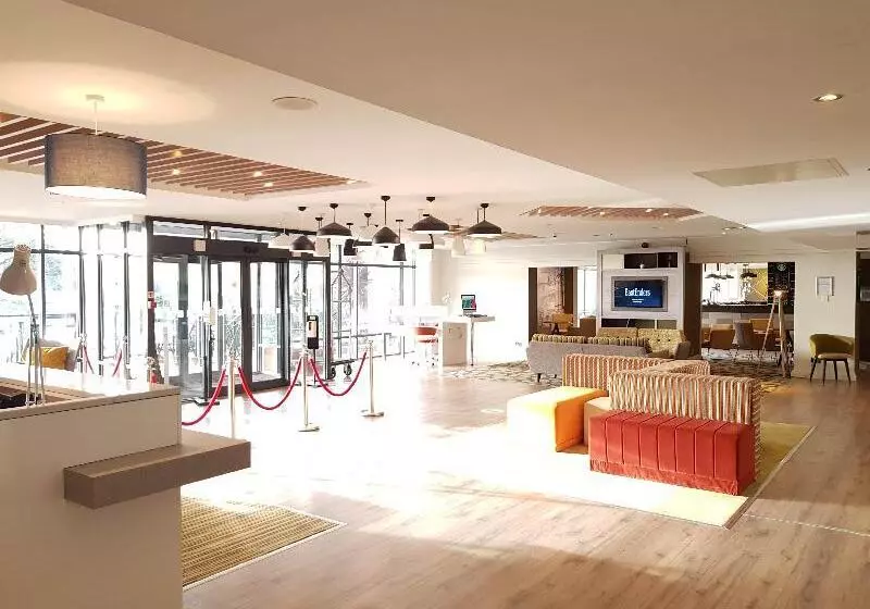 Hotel Holiday Inn Luton South  M1 Junction 9