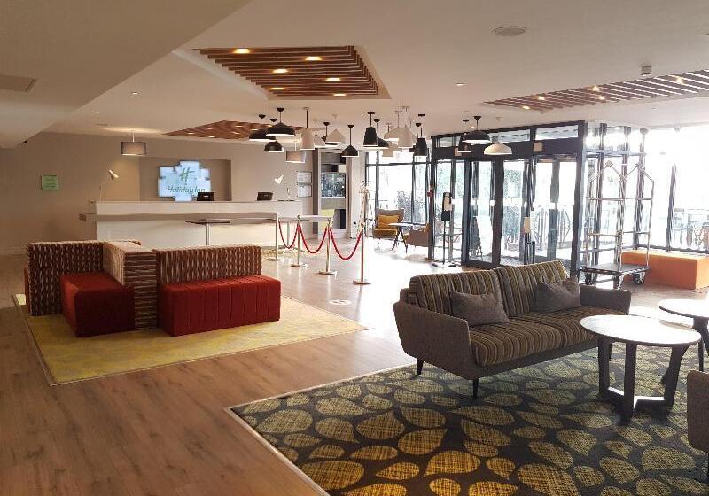 酒店 Holiday Inn Luton South  M1 Junction 9