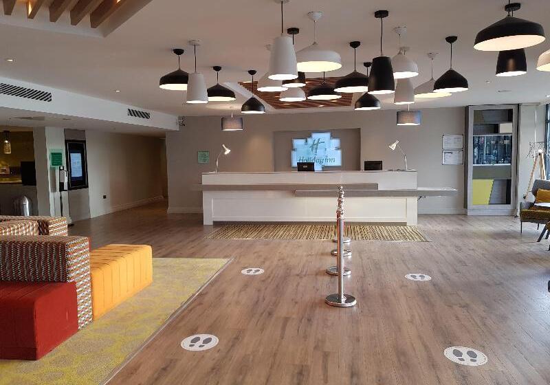 فندق Holiday Inn Luton South M1 Junction 9