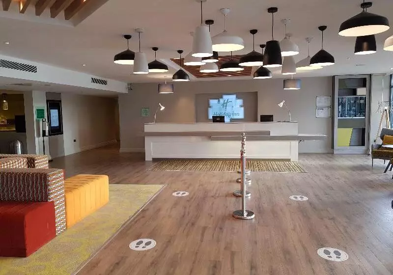 Hotel Holiday Inn Luton South  M1 Junction 9