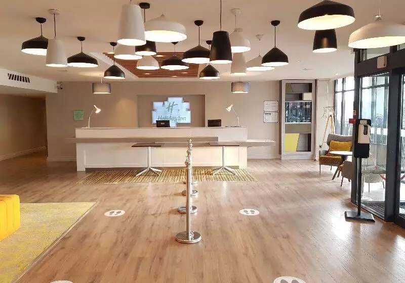 Hotel Holiday Inn Luton South  M1 Junction 9