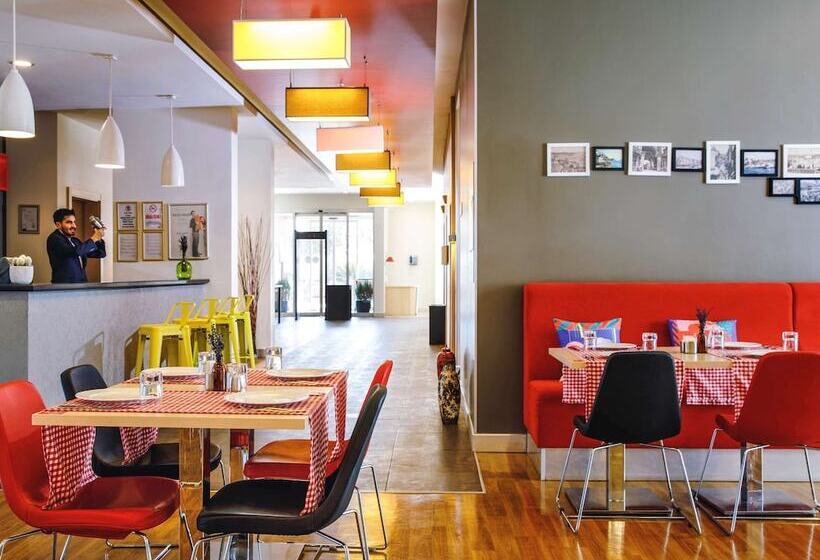 בית מלון כפרי Ibis Istanbul Esenyurt