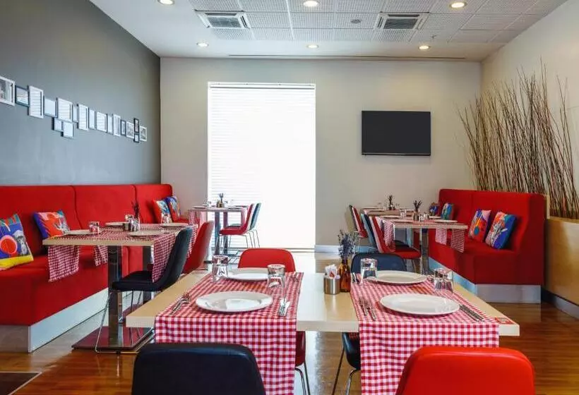 هتل Ibis Istanbul Esenyurt