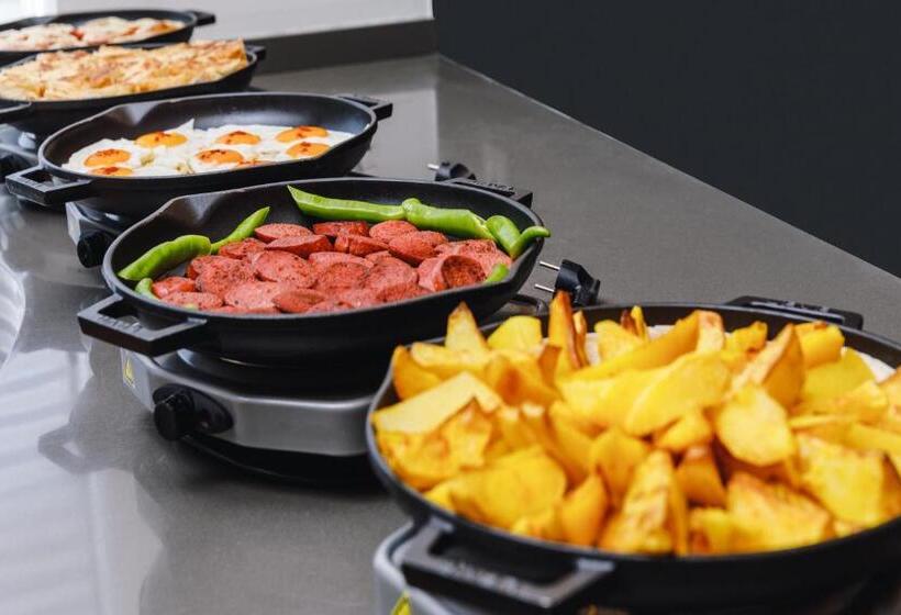 בית מלון כפרי Ibis Istanbul Esenyurt