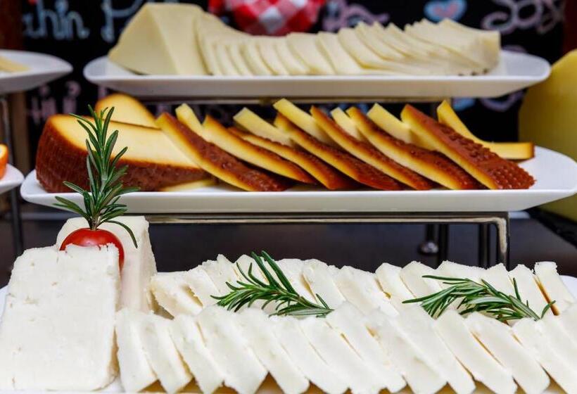 בית מלון כפרי Ibis Istanbul Esenyurt