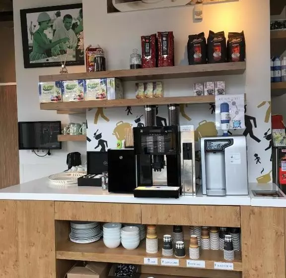 בית מלון כפרי Mosaic City Centre