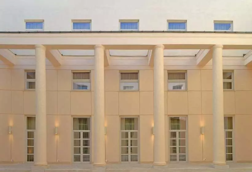 هتل Palazzo Esedra