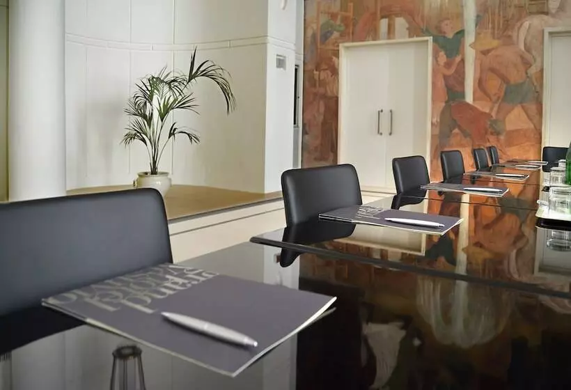 هتل Palazzo Esedra