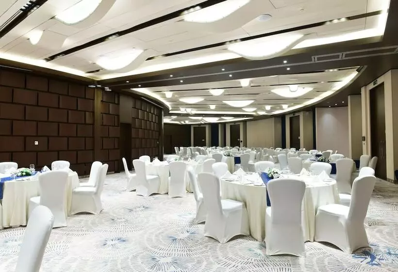 هتل The Torch Doha