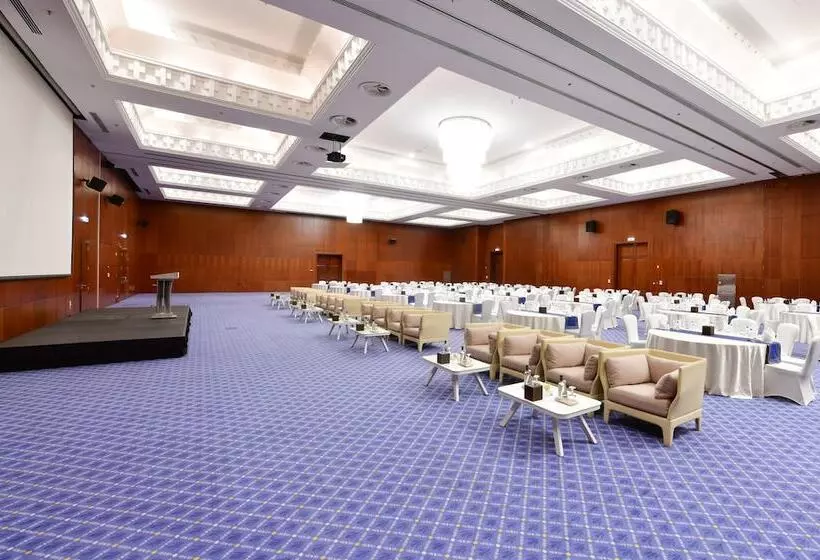 هتل The Torch Doha