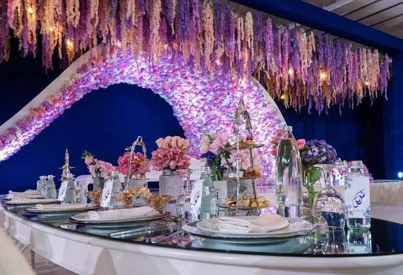 هتل The Torch Doha