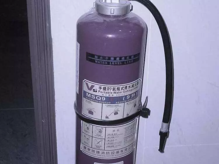 هتل Kowloon Youth Village Tsim Sha Tsui 九龙青年公寓