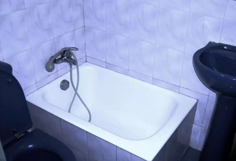 هتل Kowloon Youth Village Tsim Sha Tsui 九龙青年公寓