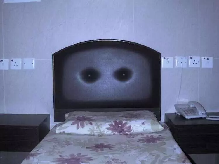 هتل Kowloon Youth Village Tsim Sha Tsui 九龙青年公寓