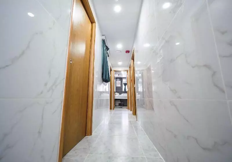 هتل Kowloon Youth Village Tsim Sha Tsui 九龙青年公寓